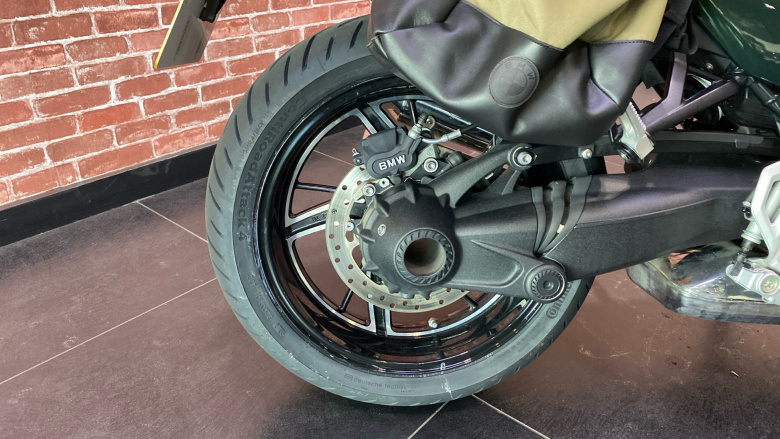 24MY BMW R12 Ninet